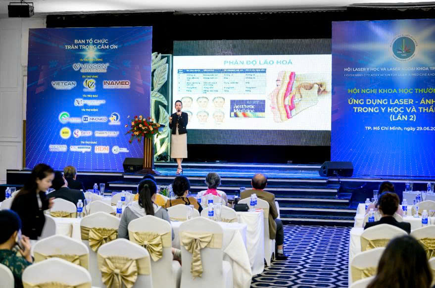 hình bác sĩ tô lan phương tại hội nghị